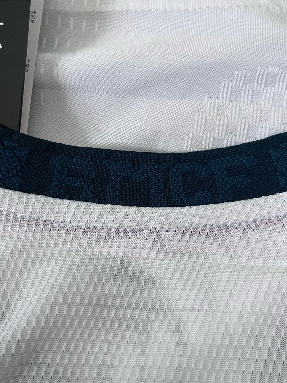 ARDA GÜLER 15 REAL MADRID 26/27 HOME PLAYER VERSION JERSEY (L) - Picture 5 of 5